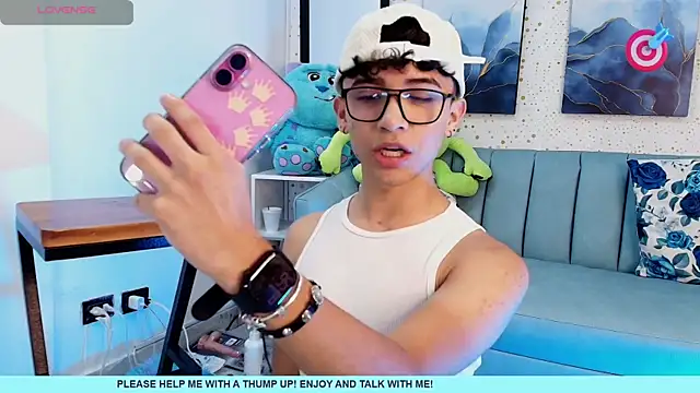 Snapshot of Niico_Cruz chatting on March 6, 2025, 1:57 pm Niico Cruz online show from March 6, 2025, 1:57 pm