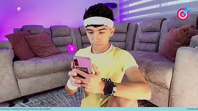 Snapshot of Niico_Cruz chatting on September 17, 2025, 10:11 pm Niico Cruz online show from September 17, 2025, 10:11 pm