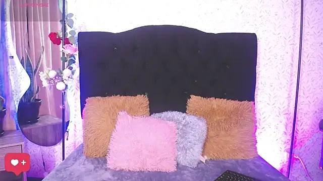 alicee laurent online show from October 15, 2025, 3:50 am