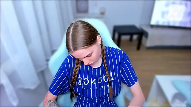 StellaLawless online show from March 9, 2025, 12:42 am