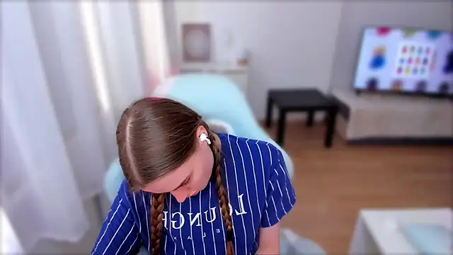 StellaLawless online show from March 9, 2025, 5:00 am