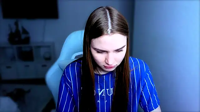 StellaLawless online show from November 29, 2025, 2:42 pm