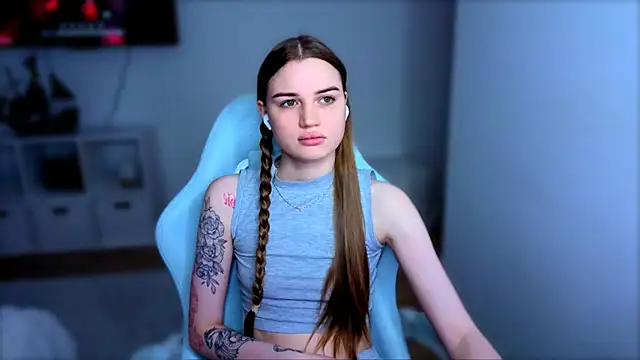 StellaLawless online show from January 7, 2026, 3:03 pm