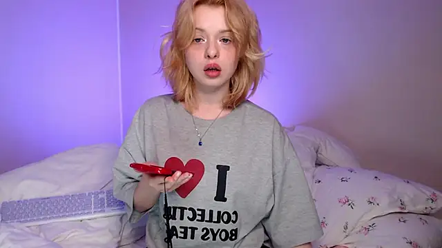 KatieMelone online show from October 9, 2025, 5:22 pm