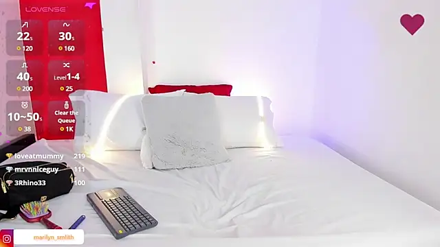 MarilynSmIith online show from December 4, 2024, 5:55 pm