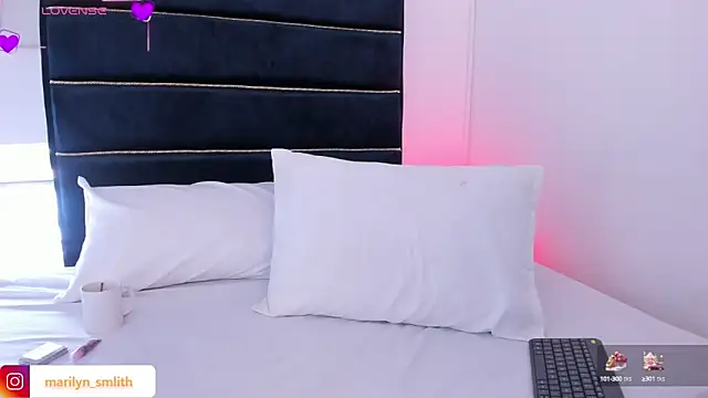 MarilynSmIith online show from January 7, 2025, 5:31 pm