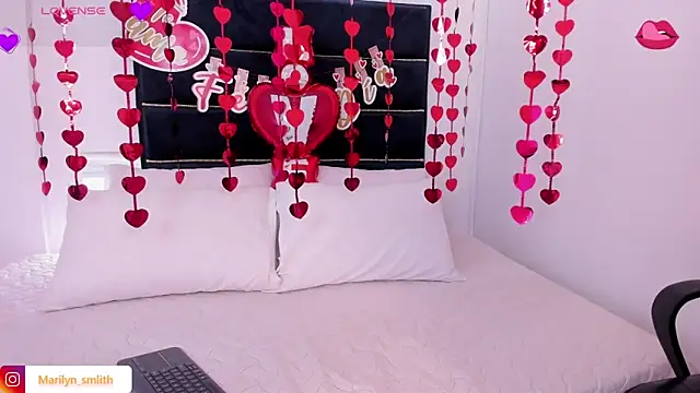 MarilynSmIith online show from February 6, 2025, 12:37 pm