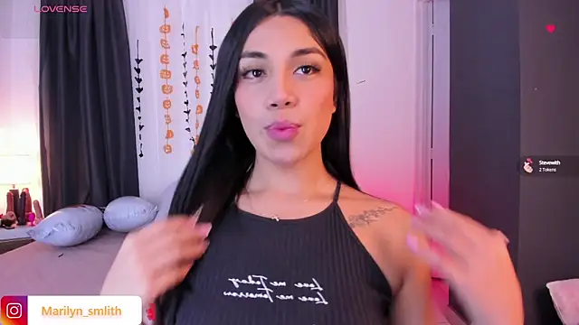 MarilynSmIith online show from October 18, 2025, 11:33 am