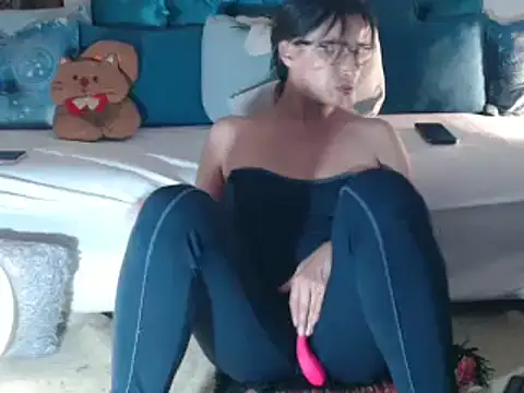 velvet lips01 online show from December 16, 2025, 7:52 pm