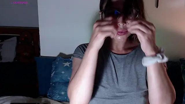 velvet lips01 online show from March 23, 2026, 8:46 pm