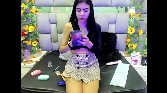 IsisRouse online show from February 25, 2025, 2:47 am