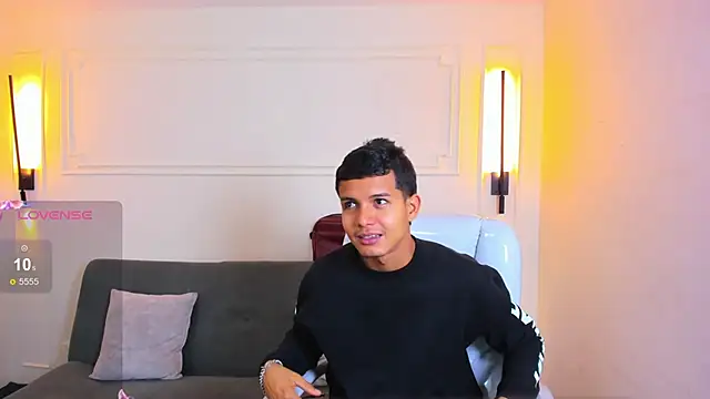 Paradise boy s online show from April 18, 2026, 2:43 pm