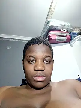 Bigchoccojugsxx online show from February 13, 2026, 9:33 pm