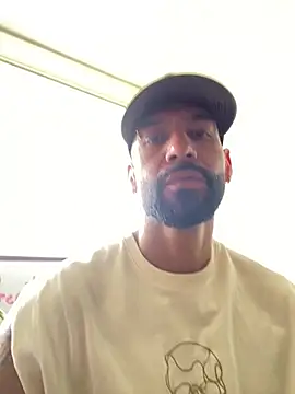 Yorby Maxx1 online show from March 19, 2025, 5:17 pm