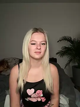 Allylove03 online show from December 19, 2024, 7:07 am