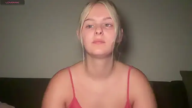 Allylove03 online show from November 11, 2025, 5:40 am