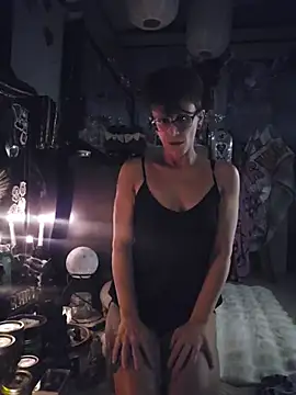 nephilaaranea online show from July 7, 2026, 3:20 am