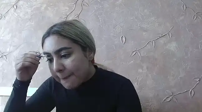 Miabonnett  online show from January 21, 2025, 1:22 pm