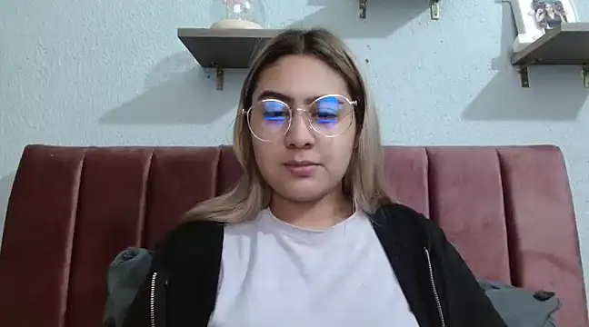 Miabonnett  online show from January 26, 2025, 8:56 pm