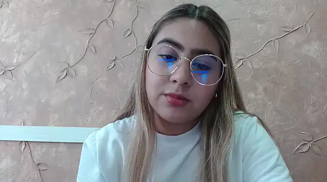 Miabonnett  online show from January 29, 2025, 3:58 pm