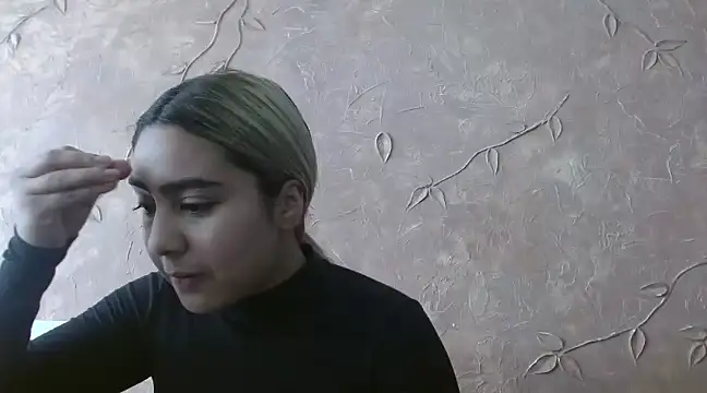 Miabonnett  online show from February 7, 2025, 1:01 pm