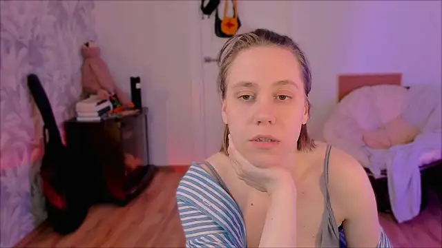 Malinax online show from April 13, 2026, 1:27 pm