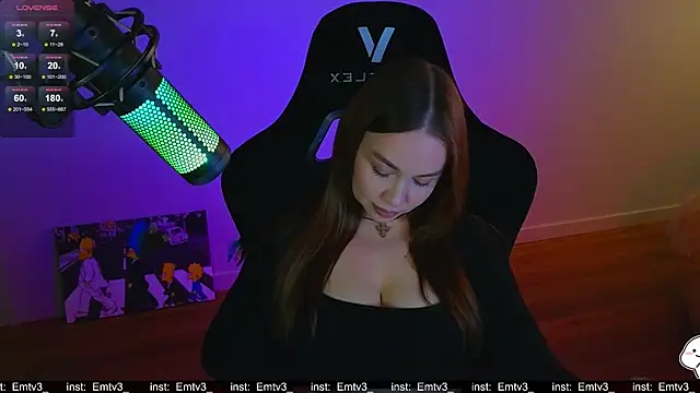 Emili1- online show from April 29, 2026, 9:13 am