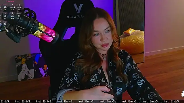 Emili1- online show from July 8, 2026, 9:36 am