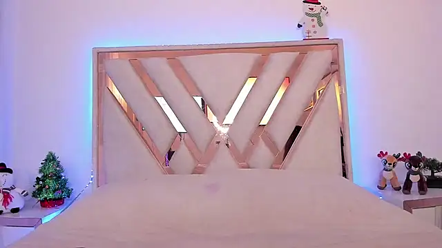  Andyy   online show from December 16, 2024, 5:11 pm