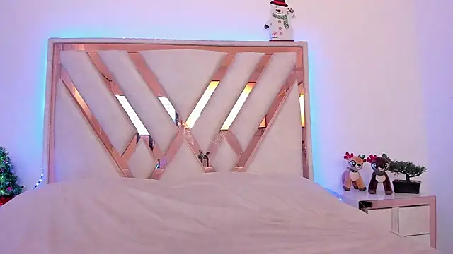  Andyy   online show from December 20, 2024, 4:57 pm