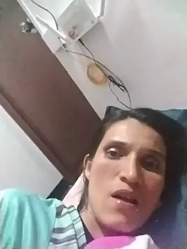 Nathasha LatinHot online show from October 11, 2025, 7:18 am