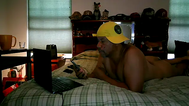 Snapshot of pimpdaddy4ever chatting on May 21, 2026, 1:18 pm pimpdaddy4ever online show from May 21, 2026, 1:18 pm
