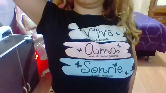 Jennxdolls online show from December 2, 2024, 8:33 pm