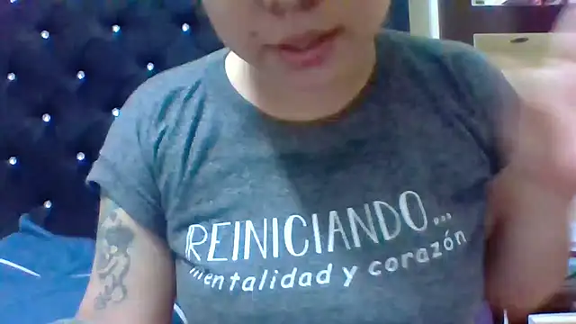 Jennxdolls online show from December 13, 2024, 4:33 am