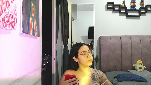 Liza Thurner online show from September 9, 2025, 12:32 am