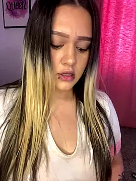 Ari Martin online show from December 7, 2024, 7:32 pm