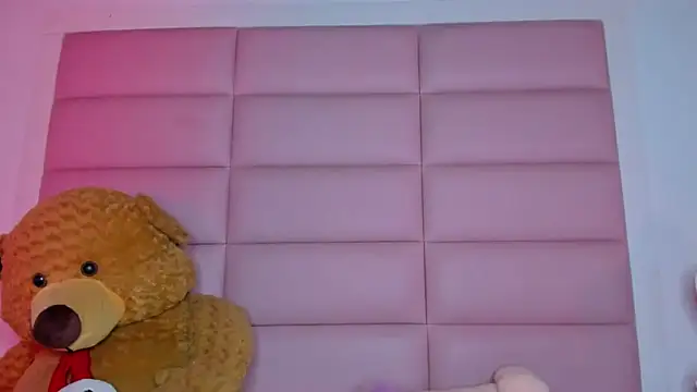 little-Emma online show from March 2, 2025, 6:16 am