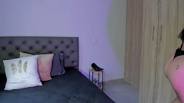 Deborah Colins online show from November 7, 2025, 7:25 pm