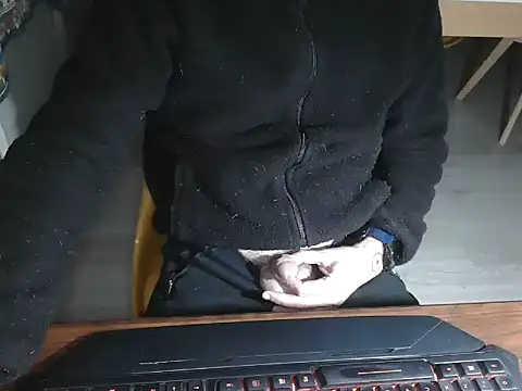 Adri gard online show from December 5, 2024, 8:55 pm