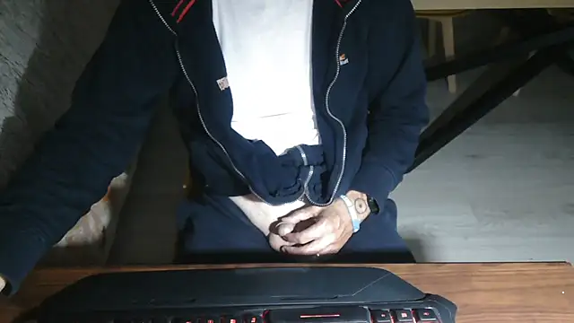 Adri gard online show from October 12, 2025, 8:08 pm