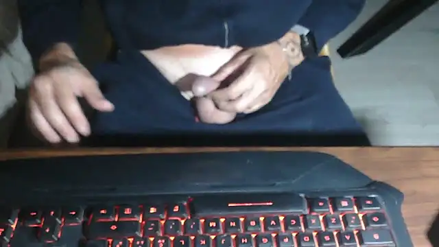 Adri gard online show from October 18, 2025, 8:20 pm