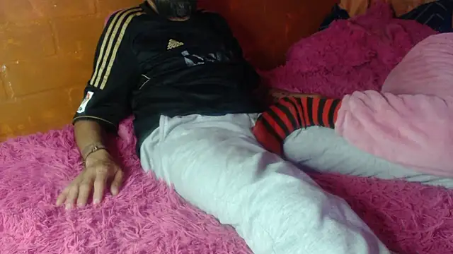 OldManAndGirlishLady online show from March 13, 2025, 2:27 am