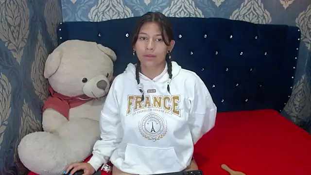 Lilyevansx online show from March 18, 2025, 10:36 am