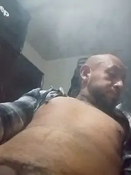 pineda1689 online show from October 19, 2025, 7:42 am