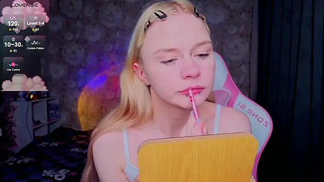 Milia Parker online show from March 27, 2026, 1:33 am