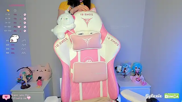 Gylaxie online show from December 6, 2024, 1:00 pm