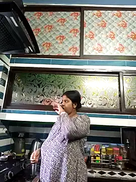 Beauty-queen online show from March 23, 2025, 4:05 am