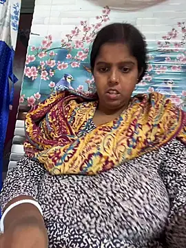 Beauty-queen online show from November 23, 2025, 5:51 am