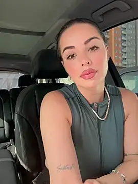 Alirawrz online show from October 22, 2025, 1:22 pm