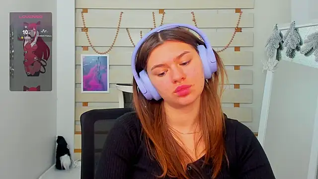 Josephine Kiss online show from December 29, 2024, 8:11 am